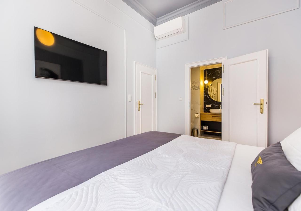 Bentis Luxury Apartments كراكوفيا المظهر الخارجي الصورة