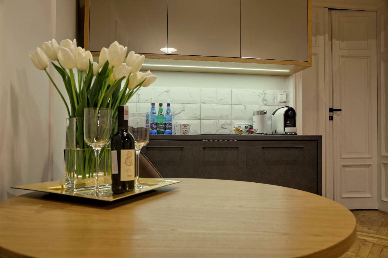 Bentis Luxury Apartments كراكوفيا المظهر الخارجي الصورة
